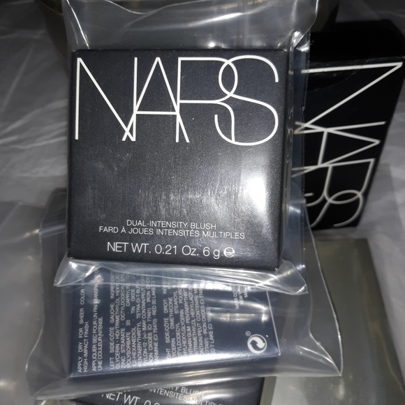 NARS ❣ XL Dual Intensity Versatile Blush: Craving - Picture 8 of 11